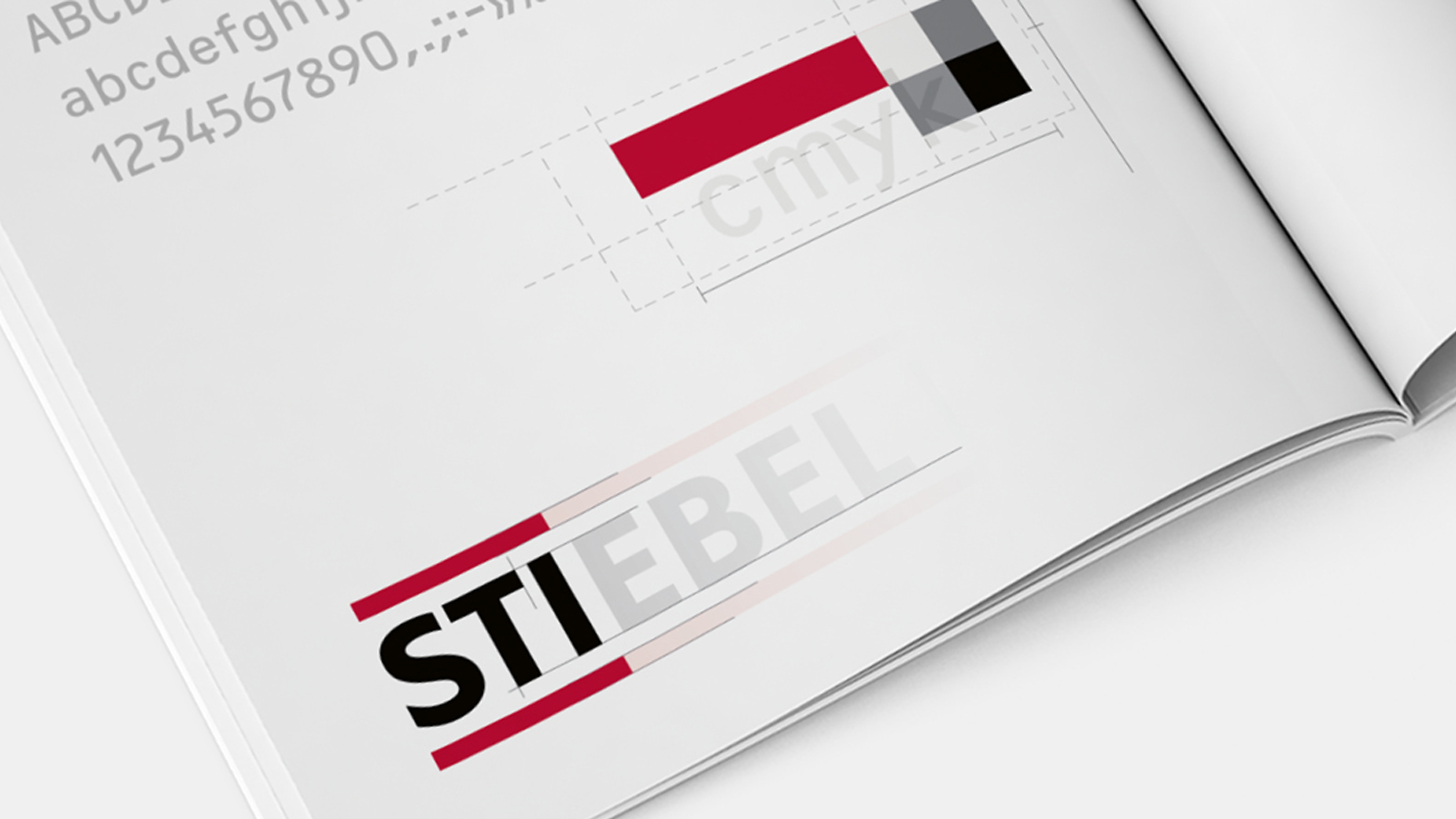 Aufgeschlagenes Buch, es wird der Lixikontext Verbal Identity angezeigt